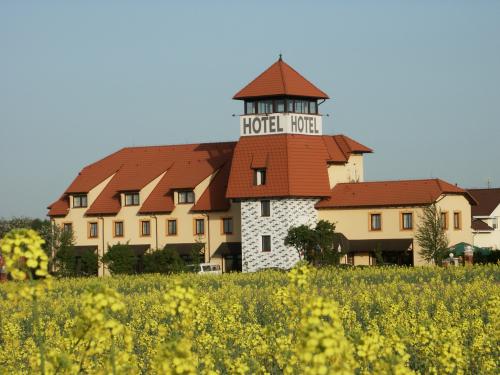 Foto - Unterkunft in Nupaky - Fama Hotel U Věže